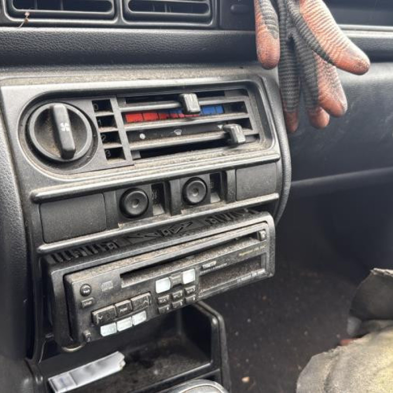 Serrure avant droit FORD FIESTA 3 Photo n°19