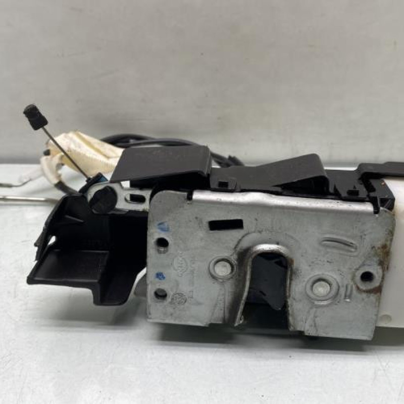 Serrure avant droit VOLKSWAGEN FOX Photo n°1