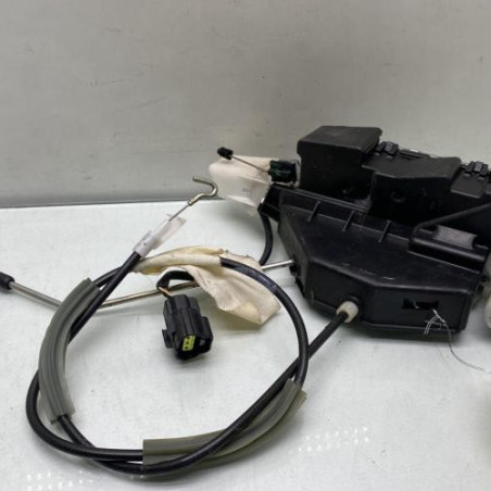 Serrure avant gauche VOLKSWAGEN FOX