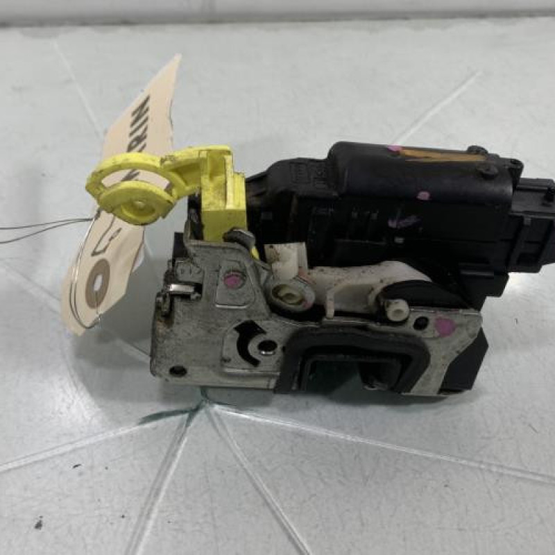 Serrure arriere gauche DACIA DUSTER 1 Photo n°4