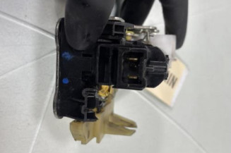 Serrure avant gauche DACIA DUSTER 1