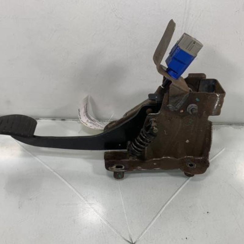 Pedale d'embrayage DACIA DUSTER 1 Photo n°2