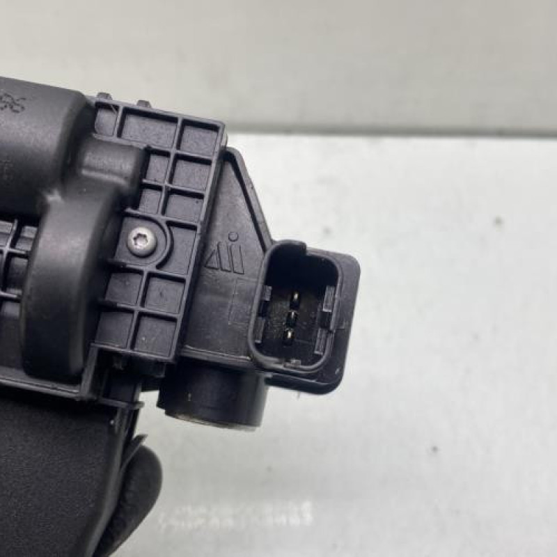 Serrure de coffre PEUGEOT 5008 1 Photo n°2