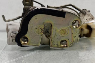 Serrure avant droit TOYOTA YARIS 1