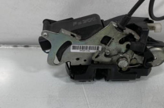 Serrure avant droit MERCEDES VITO 639