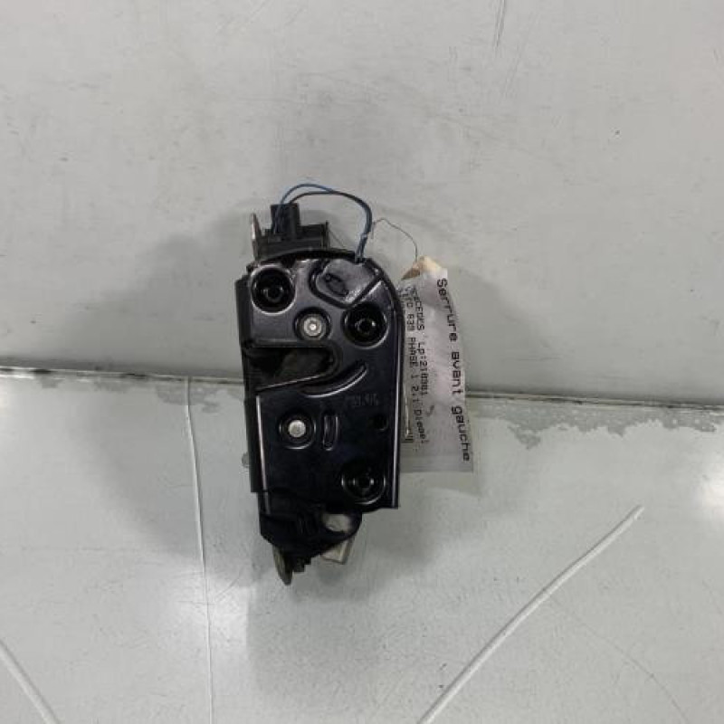 Serrure avant gauche MERCEDES VITO 639 Photo n°1