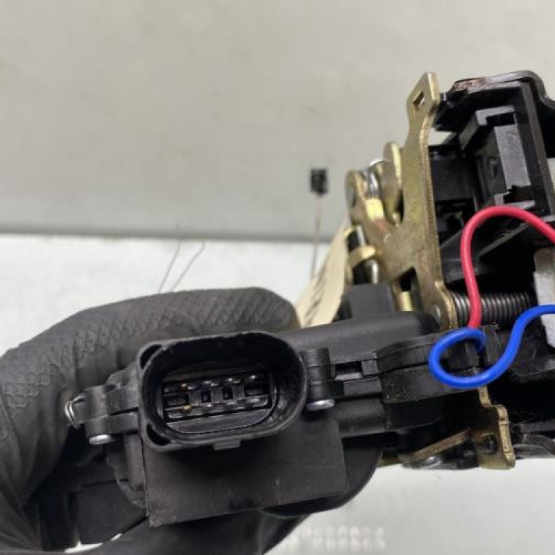 Serrure avant gauche VOLKSWAGEN LUPO Photo n°4