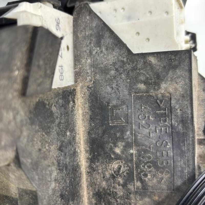 Serrure avant gauche CITROEN C4 1 Photo n°10