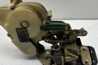 Serrure arriere gauche KIA SORENTO 1