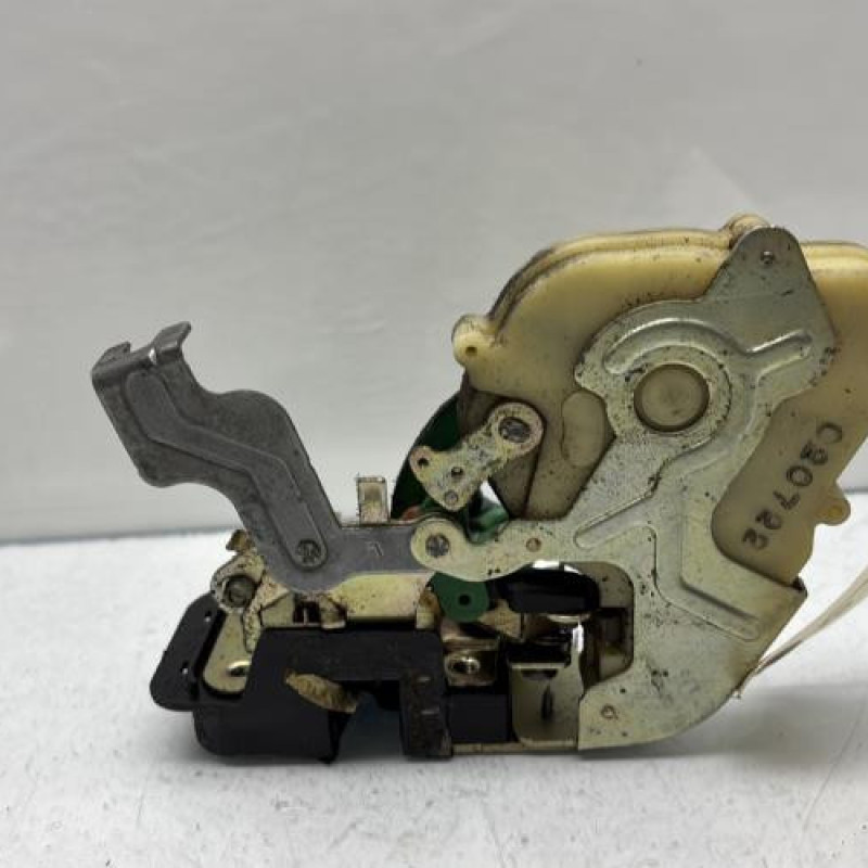 Serrure avant gauche KIA SORENTO 1 Photo n°4