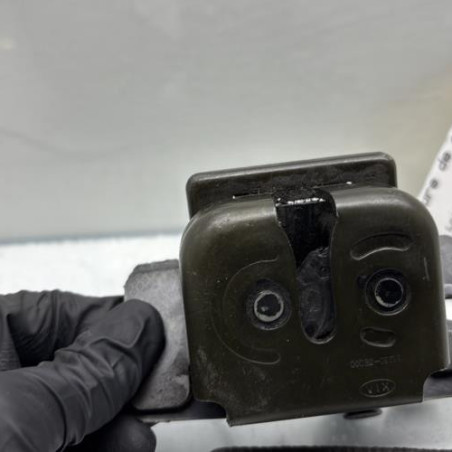 Serrure de coffre KIA SORENTO 1