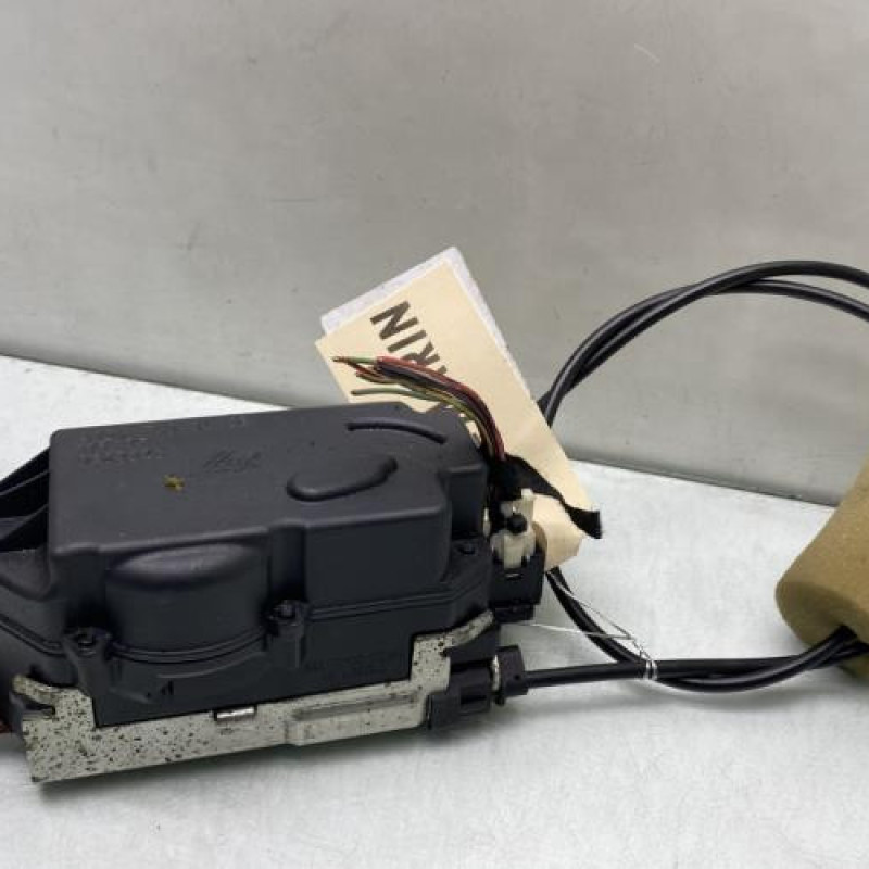 Serrure de coffre MERCEDES CLASSE R 251 Photo n°3