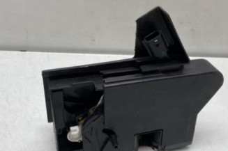 Serrure arriere droit DACIA SANDERO 2