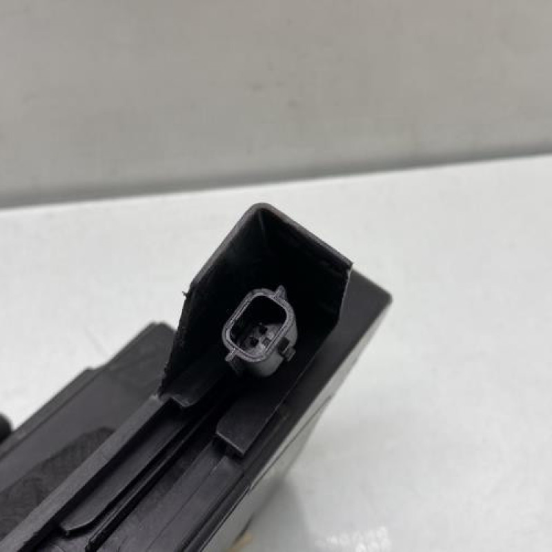 Serrure arriere droit DACIA SANDERO 2 Photo n°4