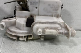 Serrure avant gauche VOLKSWAGEN POLO 3