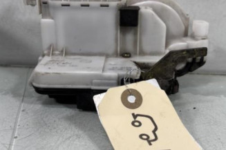 Serrure avant gauche VOLKSWAGEN POLO 3