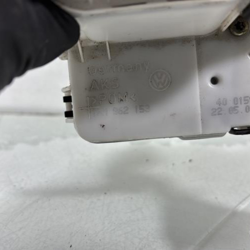 Serrure avant gauche VOLKSWAGEN POLO 3 Photo n°4