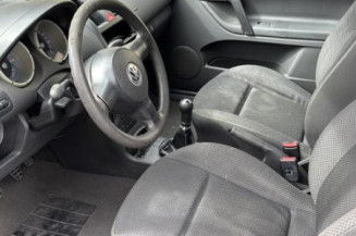 Serrure avant gauche VOLKSWAGEN POLO 3