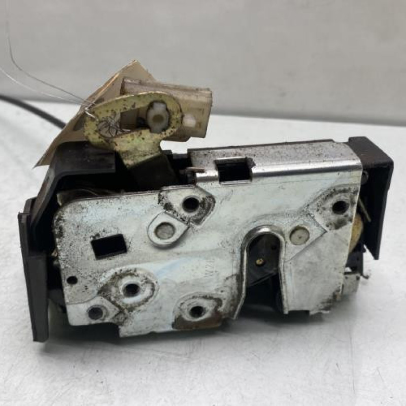 Serrure avant droit ROVER 75 Photo n°1