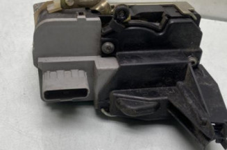 Serrure avant gauche PEUGEOT 307