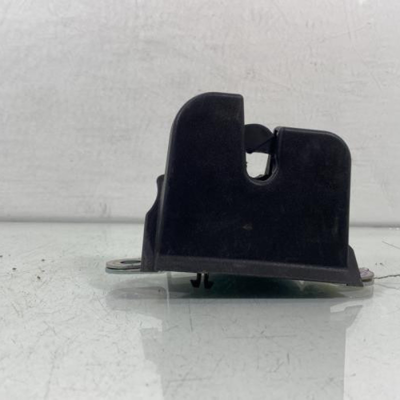 Serrure de coffre VOLKSWAGEN POLO 6 Photo n°1