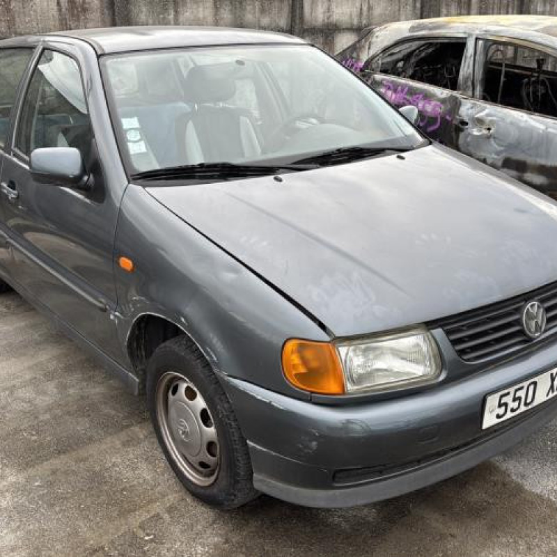 Serrure avant gauche VOLKSWAGEN POLO 3 Photo n°6