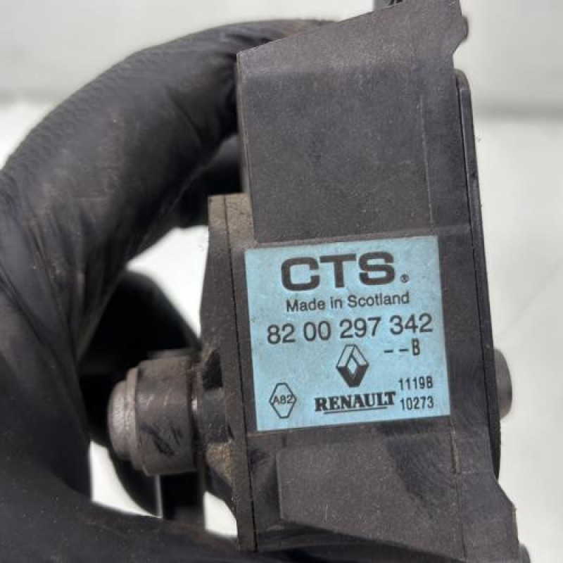 Pedale d'accelerateur RENAULT CLIO 3 Photo n°4