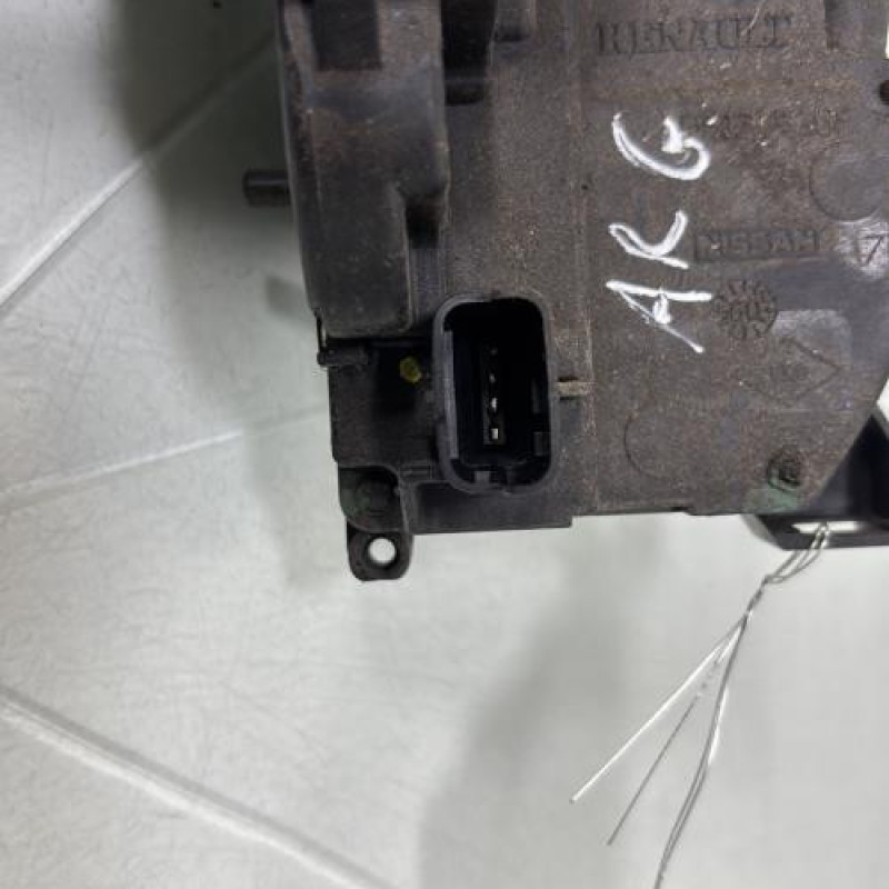 Serrure arriere gauche RENAULT CLIO 3 Photo n°3