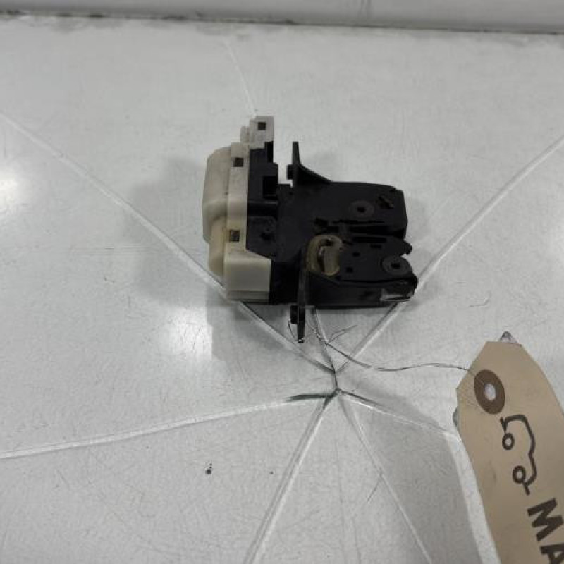 Serrure de coffre RENAULT CLIO 3 Photo n°4