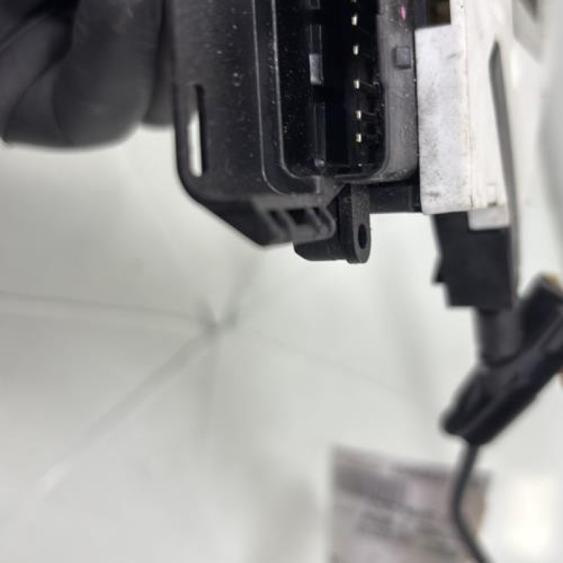 Serrure avant gauche PEUGEOT 207 Photo n°7