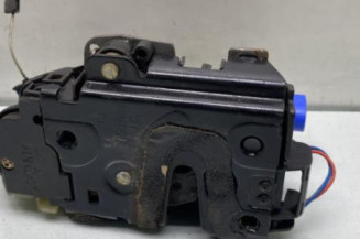 Serrure arriere droit VOLKSWAGEN POLO 4 Photo n°1