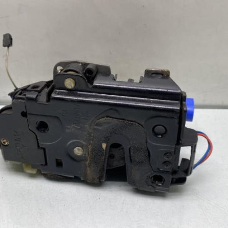 Serrure arriere droit VOLKSWAGEN POLO 4 Photo n°1