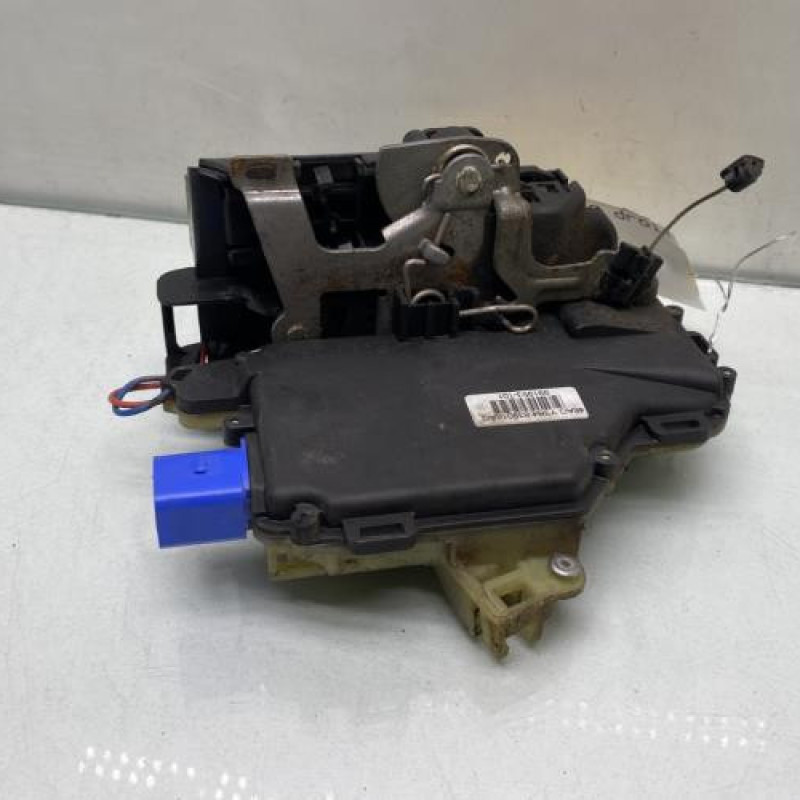 Serrure arriere droit VOLKSWAGEN POLO 4 Photo n°2