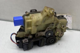 Serrure arriere droit VOLKSWAGEN POLO 4