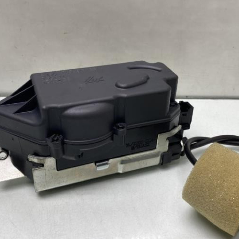 Serrure de coffre MERCEDES CLASSE R 251 Photo n°4