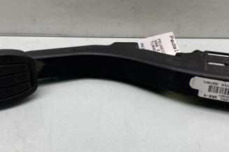 Pedale d'embrayage PEUGEOT 308 2 Photo n°1