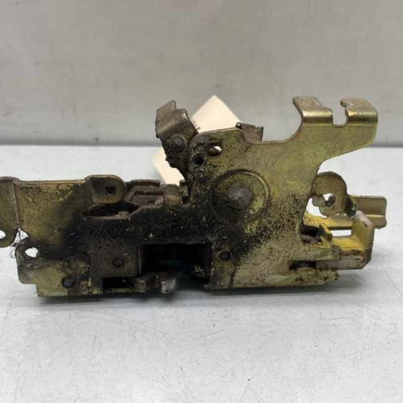 Serrure avant droit MERCEDES VITO 638 Photo n°1