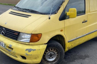 Serrure avant droit MERCEDES VITO 638