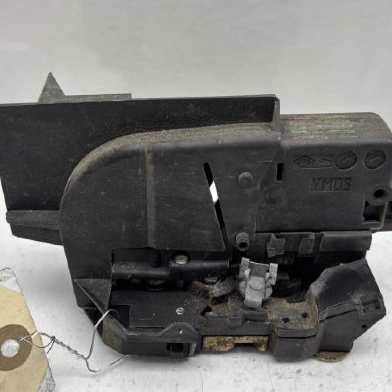 Serrure avant droit RENAULT LAGUNA 1 Photo n°1