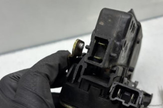 Serrure avant gauche RENAULT LAGUNA 1