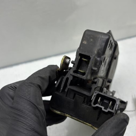 Serrure avant gauche RENAULT LAGUNA 1