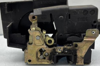 Serrure avant gauche RENAULT LAGUNA 1