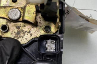 Serrure avant gauche CHRYSLER VOYAGER 4