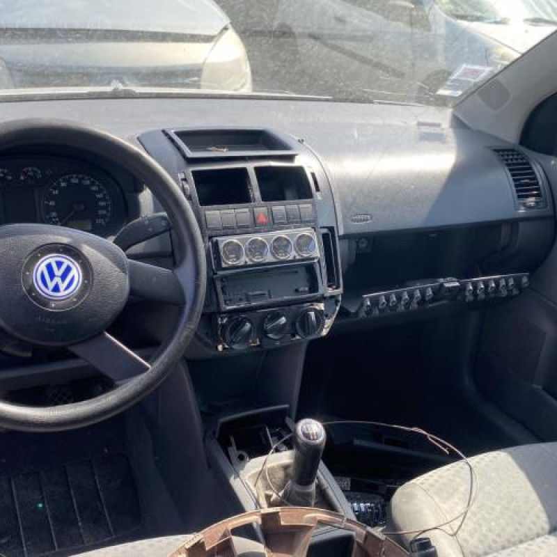 Moteur essuie glace arriere VOLKSWAGEN POLO 4 Photo n°18