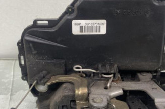 Serrure avant droit VOLKSWAGEN POLO 4