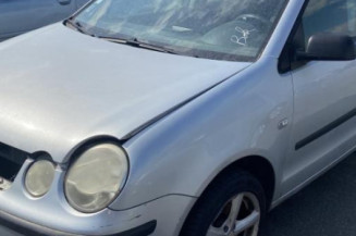 Serrure avant droit VOLKSWAGEN POLO 4