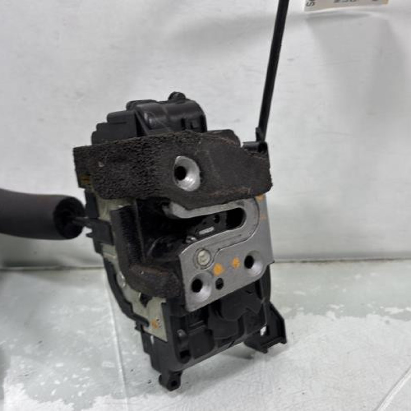 Serrure avant droit RENAULT LAGUNA 3 Photo n°1