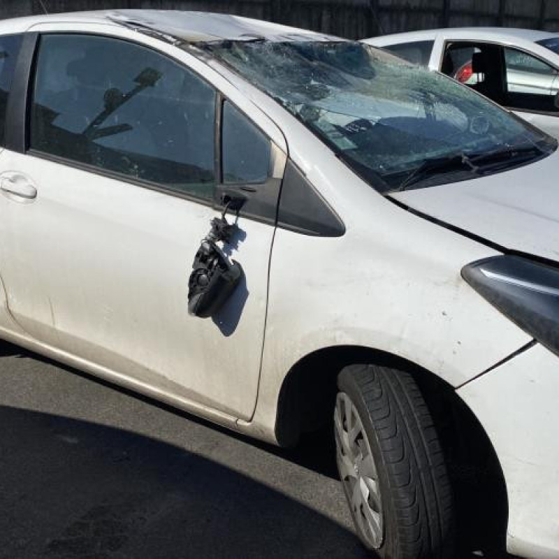 Serrure avant droit TOYOTA YARIS 3 Photo n°10
