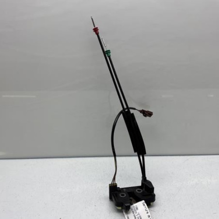 Serrure de coffre FORD FIESTA 5 Photo n°1