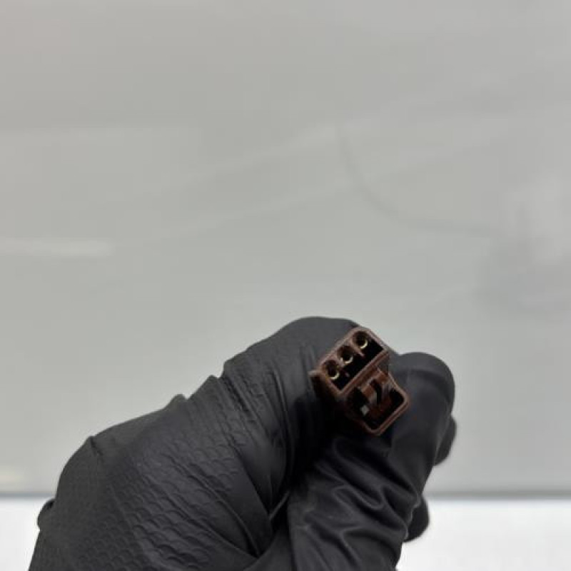 Serrure de coffre FORD FIESTA 5 Photo n°3